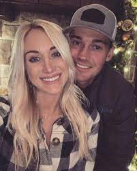 Charlotte Hopkins has two daughters.